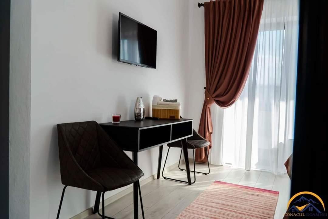 Conacul Doamnei Villa Corbi ภายนอก รูปภาพ
